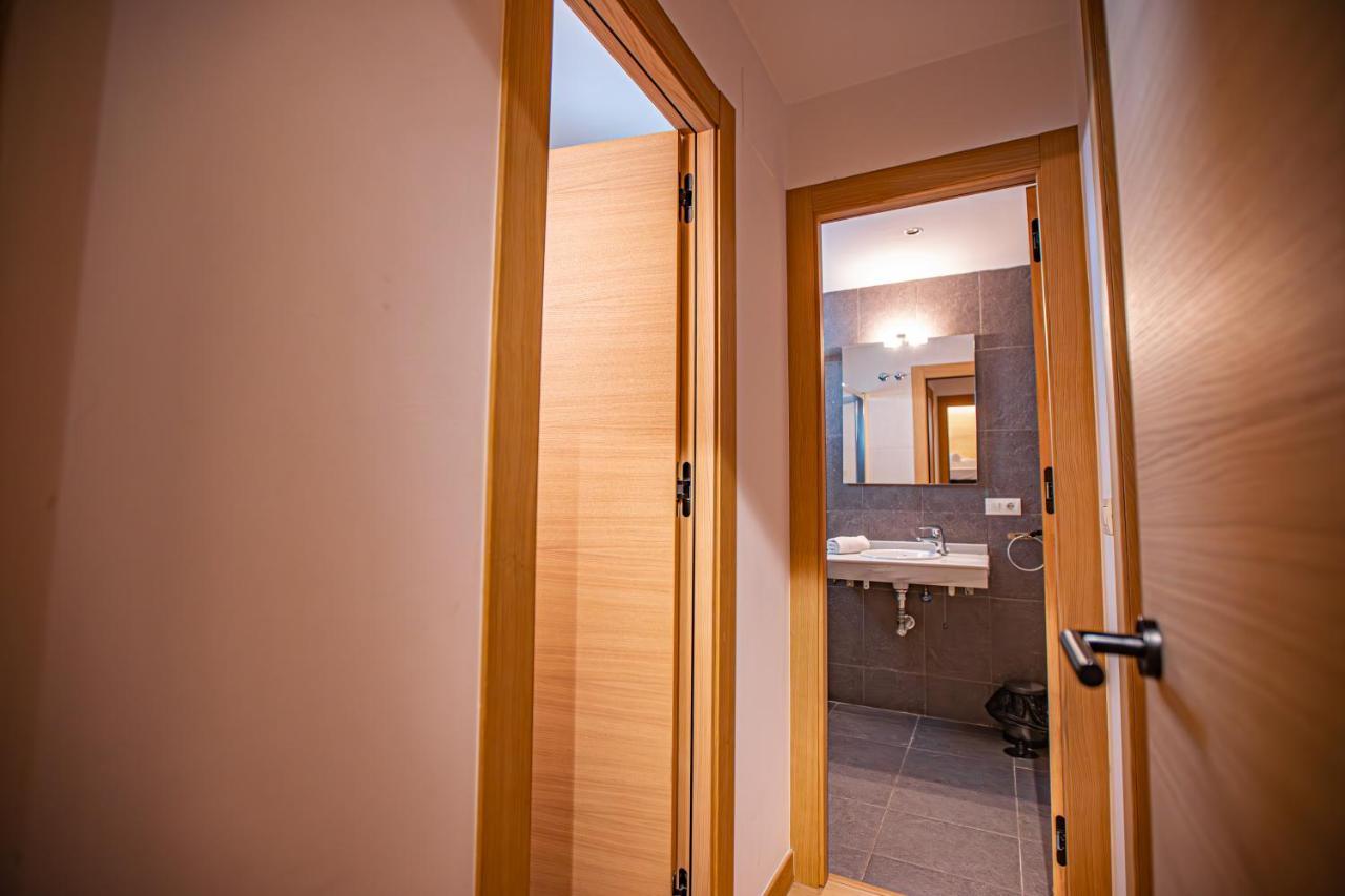 Holidays, Edificio Serraneu, Sierra Nevada 4 Personas Y Parking Екстериор снимка
