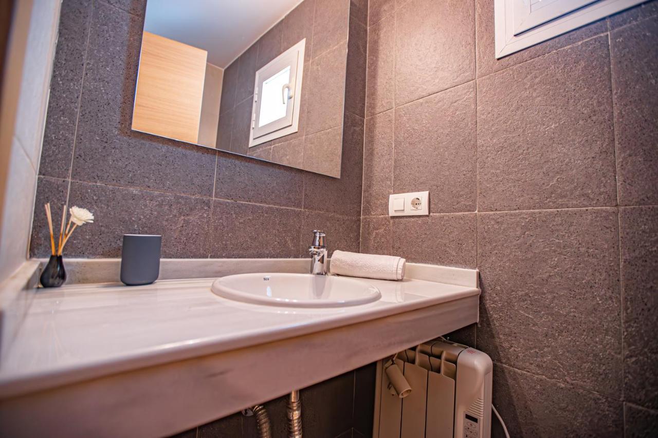 Holidays, Edificio Serraneu, Sierra Nevada 4 Personas Y Parking Екстериор снимка