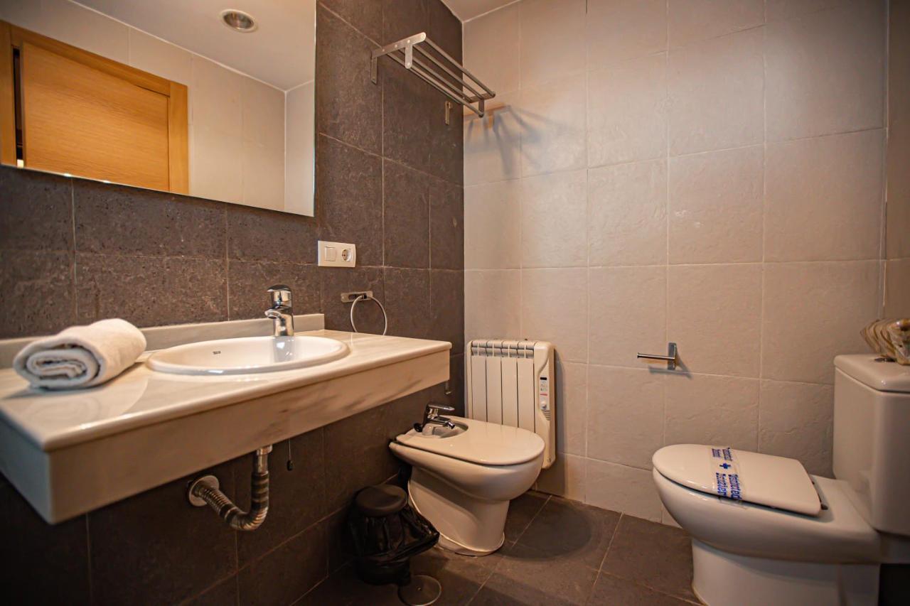 Holidays, Edificio Serraneu, Sierra Nevada 4 Personas Y Parking Екстериор снимка
